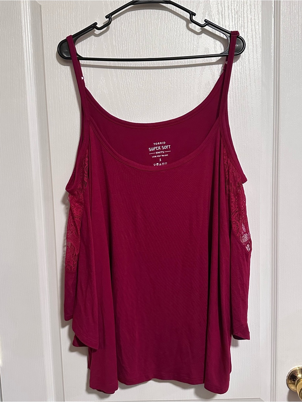 💖 Torrid Super Soft Cold Shoulder Lace Top 3X NWT ✨